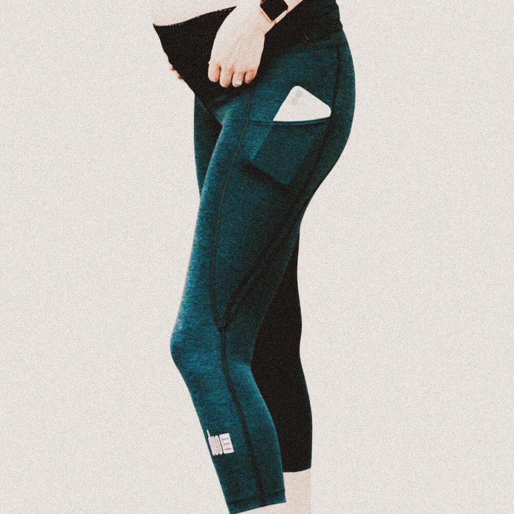 Built Like a Mother Carter Duo-Fit Crop Maternity Leggings Activewear Sz M - Picture 9 of 10